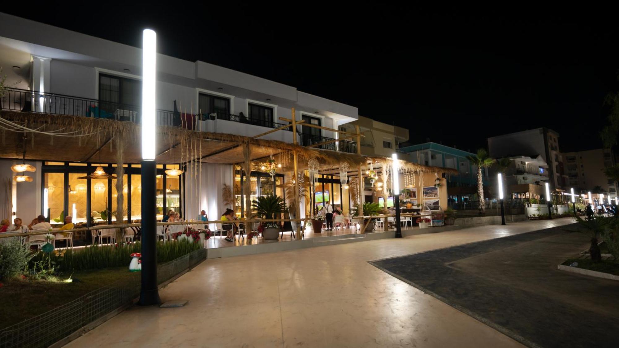Hotel Saly Durrës Exterior foto